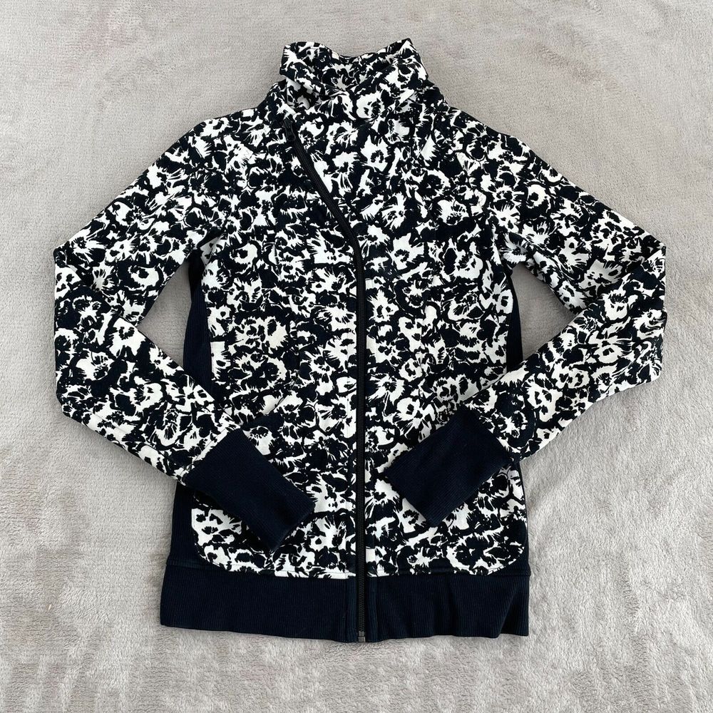Lululemon Cozy Cuddle Up Jacket Women 2 Fleur Sombre White Black / White / Black